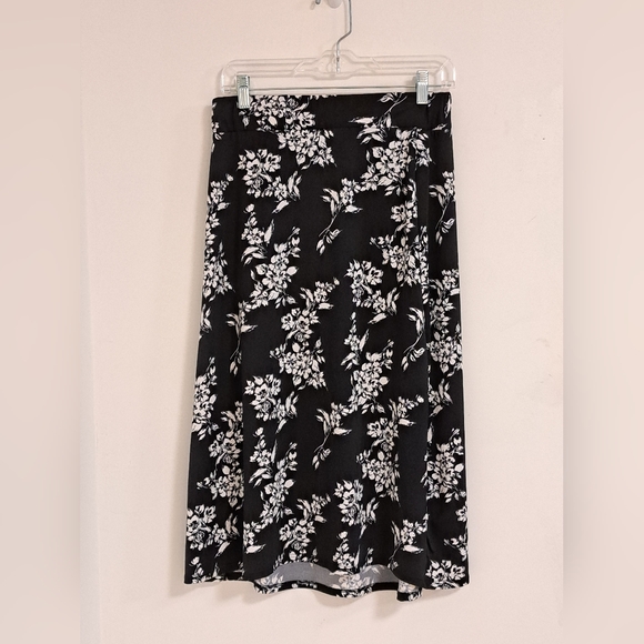Thalia Sodi Black and White Floral Faux Wrap Midi Skirt Misses Medium - Picture 5 of 6